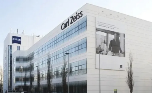 Carl Zeiss